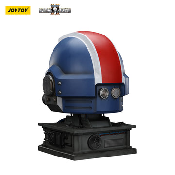 Ultramarines Lieutenant Titus helmet helmet with Display Stand Warhammer 40,000: Space Marine 2 Replica 30 cm