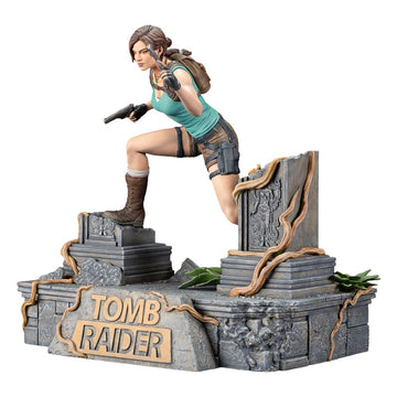 Lara Croft Tomb Raider Figurka 24 cm