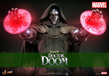 Doctor Doom Marvel Comic Masterpiece 1/6 Figurka 33 cm