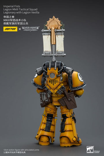 Imperial Fists Legion MkIII Tactical Squad Legionary with Legion Vexilla Warhammer The Horus Heresy 1/18 Figurka 12 cm