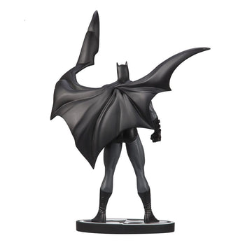 Batman Black & White Batman by Jorge Jimenez DC Direct Resin Figurka 27 cm