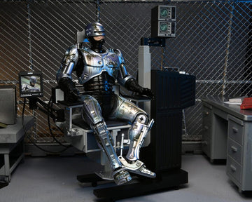 Ultimate Battle Damaged RoboCop with Chai RoboCop Figurka 18 cm